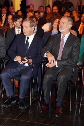 King Felipe attends the first Ibero-American Future Congress The head of the Ibero-American General Secretariat, Andrés Allamand, and King Felipe during the Ibero-American Future Congress, at Casa América, on October 31, 2025, in Madrid Spain Organized by the Ibero-American General Secretariat SEGIB and the Fundación Encuentros del Futuro FEF , the event will address, between October 30 and 31, issues such as the future of the world order, the crisis of democracy, smart cities, neuro-rights or education in the age of artificial intelligence FAMOUS KINGS CONGRESS José Ramó Madrid Madrid Madrid Spain Copyright: xJosà xRamonxHernandox 7068587