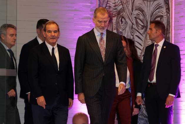 King Felipe attends the first Ibero-American Future Congress The head of the Ibero-American General Secretariat, Andrés Allamand, and King Felipe during the Ibero-American Future Congress, at Casa América, on October 31, 2025, in Madrid Spain Organized by the Ibero-American General Secretariat SEGIB and the Fundación Encuentros del Futuro FEF , the event will address, between October 30 and 31, issues such as the future of the world order, the crisis of democracy, smart cities, neuro-rights or education in the age of artificial intelligence FAMOUS KINGS CONGRESS José Ramó Madrid Madrid Madrid Spain Copyright: xJosà xRamonxHernandox 7068576