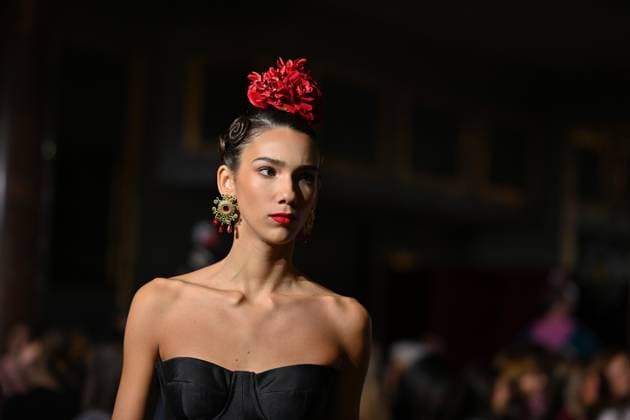 Amparo Pardal in International Flamenco Fashion Amparo Pardal design at the International Flamenco Fashion Week Madrid, (SIMOF) show, at the Wellington Hotel, on October 31, 2025 in Madrid, Spain Featuring: A model walks in a Amparo Pardal design at the International Flamenco Fashion Week Madrid, (SIMOF) show, at the Wellington Hotel, on October 31, 2025 in Madrid, Spain Where: Madrid, Spain When: 31 Oct 2025 Credit: Oscar Gonzalez WENN Madrid Spain Copyright: xOscarxGonzalez WENNx wenn40755302 OFA ZOJx wenn40755302