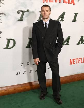 Premiere Of Netflix s Train Dreams Australian actor, writer, director, and producer Joel Edgerton arrives at the Premiere Of Netflix s Train Dreams held at The Egyptian Theatre Hollywood in Hollywood, Los Angeles, California, United States. The Egyptian Theatre Hollywood, Hollywood, Los Angeles, California, USA California United States Copyright: xImagexPressxAgencyx originalFilename: collin-premiere251104_npZqO.jpg
