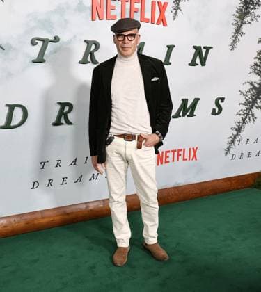 Premiere Of Netflix s Train Dreams HOLLYWOOD, LOS ANGELES, CALIFORNIA, USA - NOVEMBER 03: American actor Billy Zane arrives at the Premiere Of Netflix s Train Dreams held at The Egyptian Theatre Hollywood on November 3, 2025 in Hollywood, Los Angeles, California, United States., Credit:Juan Pablo Rico Avalon United States, California, Hollywood, The Egyptian Theatre Hollywood Copyright: xJuanxPabloxRicox xAvalonx 1050184822