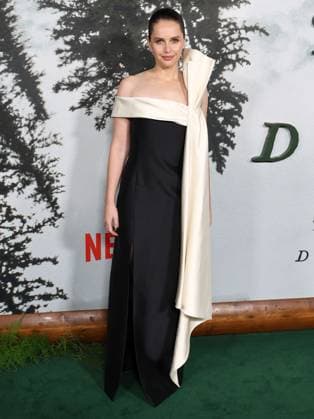 Premiere Of Netflix s Train Dreams HOLLYWOOD, LOS ANGELES, CALIFORNIA, USA - NOVEMBER 03: English actress Felicity Jones arrives at the Premiere Of Netflix s Train Dreams held at The Egyptian Theatre Hollywood on November 3, 2025 in Hollywood, Los Angeles, California, United States., Credit:Juan Pablo Rico Avalon United States, California, Hollywood, The Egyptian Theatre Hollywood Copyright: xJuanxPabloxRicox xAvalonx 1050185597