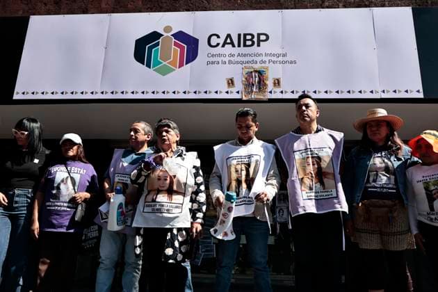 November 6, 2025, Mexico, Cdmx, Mexico: The family, advocacy groups, and friends of GUADALUPE PAMELA GALLARDO VOLANTE protested outside the Mexico City Attorney General s Office (FGJCDMX) to demand the safe return of the young woman who disappeared 2,922 days ago (8 years). Because of this, Pamela Gallardo s family has been counting the days she has been missing from her home. The Attorney General s Office has not responded to any inquiries or made any progress in the case of the young woman who disappeared in the Ajusco area, a region with high rates of forced disappearances at the hands of organized crime, kidnappers, and drug traffickers. It is said to be controlled by the Sinaloa Cartel, a significant factor in the police s inability to - ZUMAp204 20251106_zip_p204_039 Copyright: xJosuexPerezx
