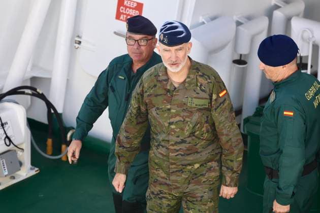 The King visits the Maritime Service Unit of the Civil Guard in the Cadiz Free Trade Zone King Felipe VI accompanied by the Minister of the Interior, Fernando Grande Marlaska, on board the new multipurpose ocean-going vessel of the Duque de Ahumada Corps On November 7, 2025, in Cadiz Andalusia, Spain King Felipe VI visits this Friday in Cadiz the Training and Doctrine Unit of the Maritime Service of the Civil Guard, In addition, he also visits the new multipurpose ocean-going vessel of the Duque de Ahumada Corps, which has recently joined the Maritime Service of the Civil Guard for the prevention of cross-border crime, maritime security and against irregular migration and drug trafficking, among other missions 07 NOVEMBER 2025 Cadiz Anadal Copyright: xNachoxFradex 7083041
