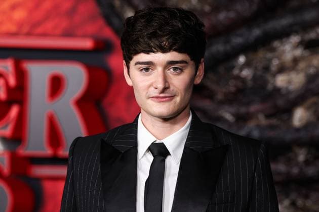 Los Angeles Premiere Of Netflix s Stranger Things Season 5 HOLLYWOOD, LOS ANGELES, CALIFORNIA, USA - NOVEMBER 06: Noah Schnapp wearing Balmain and a Hublot timepiece arrives at the Los Angeles Premiere Of Netflix s Stranger Things Season 5 held at the TCL Chinese Theatre IMAX on November 6, 2025 in Hollywood, Los Angeles, California, United States., Credit:Xavier Collin Avalon United States, California, Hollywood, TCL Chinese Theatre IMAX Copyright: xXavierxCollinx xAvalonx 1050961685