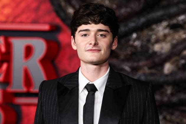 Los Angeles Premiere Of Netflix s Stranger Things Season 5 HOLLYWOOD, LOS ANGELES, CALIFORNIA, USA - NOVEMBER 06: Noah Schnapp wearing Balmain and a Hublot timepiece arrives at the Los Angeles Premiere Of Netflix s Stranger Things Season 5 held at the TCL Chinese Theatre IMAX on November 6, 2025 in Hollywood, Los Angeles, California, United States., Credit:Xavier Collin Avalon United States, California, Hollywood, TCL Chinese Theatre IMAX Copyright: xXavierxCollinx xAvalonx 1050961692