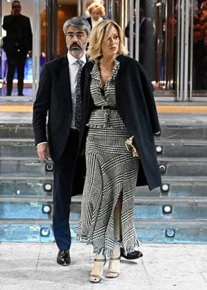 Susanna Griso and her partner, Luis Enriquez leave after the gala of the Golden Antenna Awards 2025, at the Casino de Aranjuez, on November 8, 2025, in Aranjuez, Madrid Spain The Federation of Associations of Radio and Television of Spain held the 52nd edition of the Golden Antenna Awards, which recognize the most important figures of the year in television, radio and media, which recognize the work of the most relevant figures of the year in television, radio and media GOLDEN ANTENAS AWARDS MATIAS PRATS TELEVISION RADIO Aranjuez Madrid Aranjuez Madrid Spain Copyright: xFranciscoxGuerrax 7087890