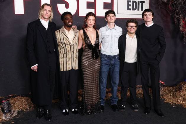 Netflix FYSEE: The Fall Edit - Stranger Things Season 5 FYC Event English actor and singer Jamie Campbell Bower, American actor, singer, and dancer Caleb McLaughlin, British actress and producer Millie Bobby Brown, Canadian-American actor and entrepreneur Noah Schnapp, American actor and singer Gaten Matarazzo and Canadian actor, musician, director, and recording artist Finn Wolfhard arrive at the Netflix FYSEE: The Fall Edit - Stranger Things Season 5 FYC (For Your Consideration) Event held at the Netflix Tudum Theater in Hollywood, Los Angeles, California, United States. Netflix Tudum Theater, Hollywood, Los Angeles, California, USA California United States Copyright: xImagexPressxAgencyx originalFilename: collin-netflixf251109_np7Im.jpg