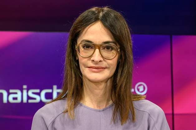 GER, Berlin, Studio, zu Gast bei - maischberger, Polittalk, TV, Format, mit Moderatorin - Sandra Maischberger, Das Erste, aus Adlershof - am Studio 20, im Bild v.l.: Iris Sayram (ARD), 11.11.2025, Copyright: HMBxMedia UwexKoch