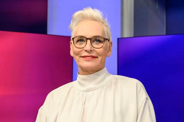 GER, Berlin, Studio, zu Gast bei - maischberger, Polittalk, TV, Format, mit Moderatorin - Sandra Maischberger, Das Erste, aus Adlershof - am Studio 20, im Bild v.l.: Baerbel Schaefer (Moderatorin und Autorin), 11.11.2025, Copyright: HMBxMedia UwexKoch