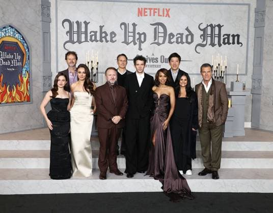 Premiere Of Netflix s Wake Up Dead Man: A Knives Out Mystery MUSEUM ROW, MIRACLE MILE, LOS ANGELES, CALIFORNIA, USA - NOVEMBER 17: American actress and singer Cailee Spaeny, Israeli film producer Ram Bergman, Ukrainian-American actress and model Mila Kunis, Ori Marmur, American filmmaker Rian Johnson, British actor Josh O Connor, American actress and activist Kerry Washington, Dan Lin, Bela Bajaria and American actor Josh Brolin arrive at the Premiere Of Netflix s Wake Up Dead Man: A Knives Out Mystery held at the Academy Museum of Motion Pictures on November 17, 2025 in Museum Row, Miracle Mile, Los Angeles, California, United States., Credit:Image Press Agency Avalon United States, California, Los Angeles, Academy Museum of Motion Copyright: xImagexPressxAgencyx xAvalonx 1053052565