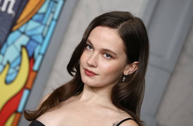 Premiere Of Netflix s Wake Up Dead Man: A Knives Out Mystery MUSEUM ROW, MIRACLE MILE, LOS ANGELES, CALIFORNIA, USA - NOVEMBER 17: American actress and singer Cailee Spaeny arrives at the Premiere Of Netflix s Wake Up Dead Man: A Knives Out Mystery held at the Academy Museum of Motion Pictures on November 17, 2025 in Museum Row, Miracle Mile, Los Angeles, California, United States., Credit:Image Press Agency Avalon United States, California, Los Angeles, Academy Museum of Motion Pictures Copyright: xImagexPressxAgencyx xAvalonx 1053052570