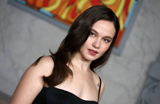 Premiere Of Netflix s Wake Up Dead Man: A Knives Out Mystery MUSEUM ROW, MIRACLE MILE, LOS ANGELES, CALIFORNIA, USA - NOVEMBER 17: American actress and singer Cailee Spaeny arrives at the Premiere Of Netflix s Wake Up Dead Man: A Knives Out Mystery held at the Academy Museum of Motion Pictures on November 17, 2025 in Museum Row, Miracle Mile, Los Angeles, California, United States., Credit:Image Press Agency Avalon United States, California, Los Angeles, Academy Museum of Motion Pictures Copyright: xImagexPressxAgencyx xAvalonx 1053052657