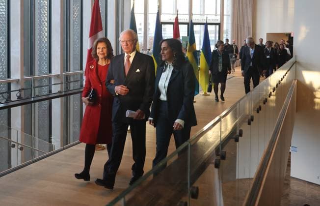 November 18, 2025, Ottawa, On, Canada: Sweden s King Carl Gustaf, Queen Silvia, and Foreign Affairs Minister Anita Anand arrive at a joint discussion on the conflict in Ukraine, in Ottawa, on Tuesday, November 18, 2025. Ottawa Canada - ZUMAc35_ 20251118_zaf_c35_169 Copyright: xPatrickxDoylex
