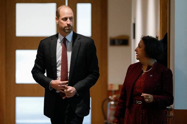 Britain s Prince William visits Rob Burrow Centre for Motor Neurone Disease at Seacroft Hospital, in Leeds Britain s Prince William, Prince of Wales walks with Dr. Agam Jung, during a visit to the Rob Burrow Centre for Motor Neurone Disease, named after late rugby league player Rob Burrow CBE, at Seacroft Hospital, in Leeds, Britain, November 20, 2025., Credit:Temilade Adelaja Avalon UNITED KINGDOM, Leeds Copyright: xTemiladexAdelajax xAvalonx 1053530209