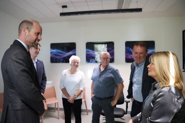 Britain s Prince William visits Rob Burrow Centre for Motor Neurone Disease at Seacroft Hospital, in Leeds Britain s Prince William, Prince of Wales meets donors, during a visit to the Rob Burrow Centre for Motor Neurone Disease, named after late rugby league player Rob Burrow CBE, at Seacroft Hospital, in Leeds, Britain, November 20, 2025., Credit:Temilade Adelaja Avalon UNITED KINGDOM, Leeds Copyright: xTemiladexAdelajax xAvalonx 1053541602