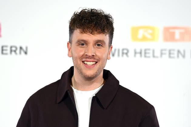 Alexander KUMPF, Moderator, Portraet, Porträt, Portrait, Angeschnittenes Einzelbild, Einzelmotiv, 30. RTL Spendenmarathon Wir helfen Kindern , Fernsehen, 20.-21.11.2025 in Huerth, Deutschland,