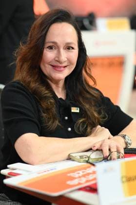 Claudia HESSEL, Moderatorin Portraet, Porträt, Portrait, Angeschnittenes Einzelbild, Einzelmotiv, 30. RTL Spendenmarathon Wir helfen Kindern , Fernsehen, 20.-21.11.2025 in Huerth, Deutschland,