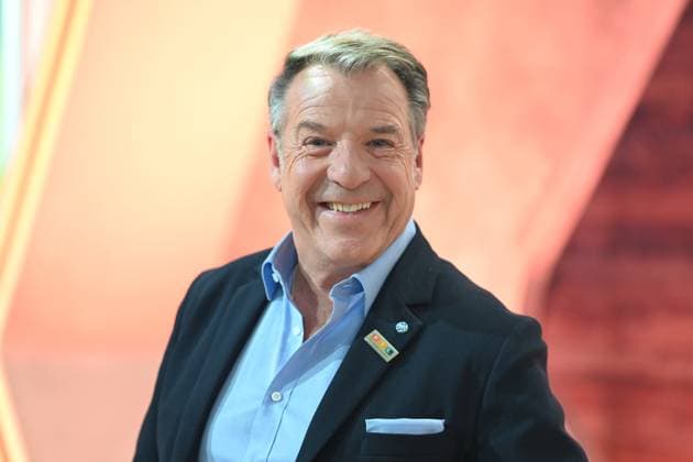 Patrick LINDNER, Saenger, Portraet, Porträt, Portrait, Angeschnittenes Einzelbild, Einzelmotiv, 30. RTL Spendenmarathon Wir helfen Kindern , Fernsehen, 20.-21.11.2025 in Huerth, Deutschland,