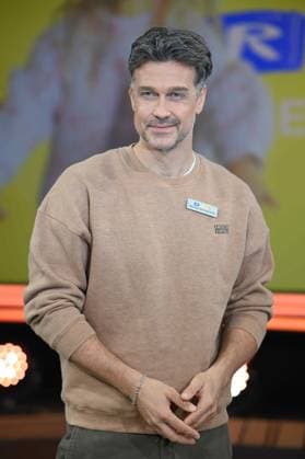 Wayne CARPENDALE, Schauspieler, Portraet, Porträt, Portrait, Angeschnittenes Einzelbild, Einzelmotiv, 30. RTL Spendenmarathon Wir helfen Kindern , Fernsehen, 20.-21.11.2025 in Huerth, Deutschland,