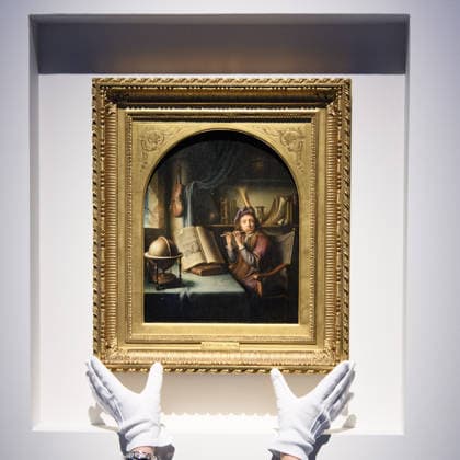 Christie s Old Masters Evening Sale Auction - Christie s King Street, London, UK Art handlers The Flute Player by Gerrit Dou (est. £2m - £3m) as part of Christie s Old Masters Evening Sale Auction which will take place on 2nd December 2025 - Christie s King Street, London, England, UK on Thursday 27 November, 2025., Credit:Justin Ng Avalon UK, England, London, Christie s King Street Copyright: xJustinxNgx xAvalonx 1054924952