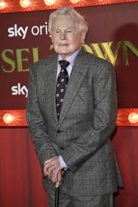Tinsel Town world premiere, Vue Leicester Square, London, UK, 27 November 2025 Derek Jacobi at the world premiere of Tinsel Town, Vue Leicester Square, London, UK, 27 November 2025., Credit:Justin Ng Avalon United Kingdom, London Copyright: xJustinxNgx xAvalonx 1054989308