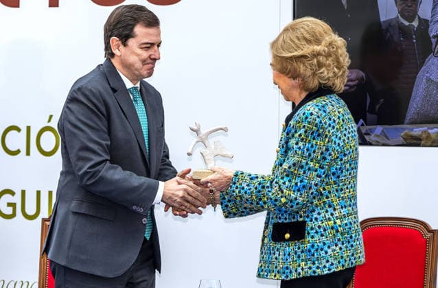 Queen Sofia presides over the VIII edition of the Evolution Awards and the I edition of the Emiliano Aguirre Award in Burgos Queen Sofia and the President of the Junta de Castilla y Leon, Alfonso Fernandez Manueco, during the presentation of the VIII edition of the Evolution Awards and the I edition of the Emiliano Aguirre Award, at the Museum of Human Evolution, on December 1, 2025, in Burgos, Castilla Leon Spain The Evolution Awards and the Emiliano Aguirre Award, organized by the Atapuerca Foundation, recognize relevant trajectories and contributions in the field of human evolution, research and scientific dissemination 01 DECEMBER 2025 Tomá Burgos, Castilla Leon Burgos, Castilla Leon Spain Copyright: xTomasxAlonsox 7140620