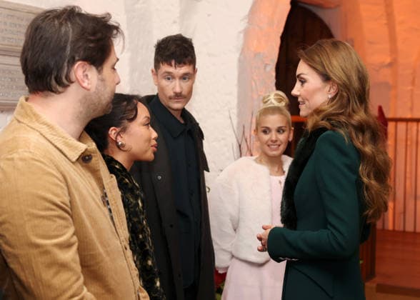 Members Of The Royal Family Attend The Together At Christmas Carol Service LONDON, ENGLAND - DECEMBER 05: Griff speaks with Catherine, Princess of Wales at the Together At Christmas Carol Service at Westminster Abbey on December 05, 2025 in London, England. Led by The Princess and supported by The Royal Foundation, the annual event offered a chance to pause and reflect on the values of love, compassion, and the connections we share. The service also highlighted remarkable individuals from across the UK who have demonstrated extraordinary kindness, empathy, and support within their communities., Credit:Chris Jackson Avalon United Kingdom, England, London, Westminster Abbey Copyright: xChrisxJacksonx xAvalonx 1056772000