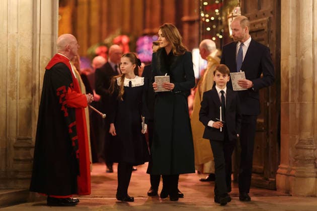 Members Of The Royal Family Attend The Together At Christmas Carol Service LONDON, ENGLAND - DECEMBER 05: Princess Charlotte of Wales, Prince George of Wales, Catherine, Princess of Wales, Prince William, Prince of Wales, and Prince Louis of Wales depart from the Together At Christmas Carol Service at Westminster Abbey on December 05, 2025 in London, England. Led by The Princess and supported by The Royal Foundation, the annual event offered a chance to pause and reflect on the values of love, compassion, and the connections we share. The service also highlighted remarkable individuals from across the UK who have demonstrated extraordinary kindness, empathy, and support within their communities., Credit:Chris Jackson Avalon United Ki Copyright: xChrisxJacksonx xAvalonx 1056828416