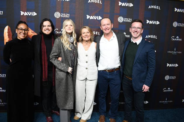 December 8, 2025, Lehi, Utah, USA: (L‘R) RITA MBANGA, BROCK MONROE, MOLLY KATE KESTNER, JACQUI CUNNINGHAM, PHIL CUNNINGHAM and TIM KELLER attend the world premiere of DAVID at Megaplex Theatres Thanksgiving Point in Lehi, Utah, USA. Lehi USA - ZUMAm292 20251208_znp_m292_010 Copyright: xCharles-McClintockxWilsonx