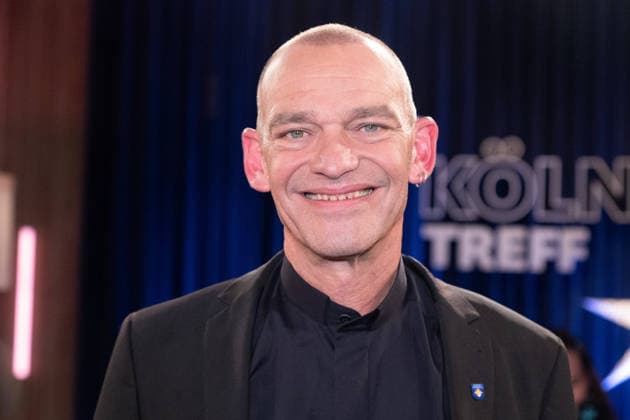 Albi ROEBKE, Pfarrer, Portraet, Porträt, Portrait, Angeschnittenes Einzelbild, Einzelmotiv, zu Gast in der Sendung ,,Koelner Treff,, im WDR Fernsehen, 11.12.2025.