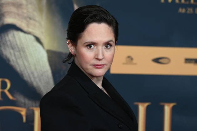 Emily COX, Schauspielerin, Portraet, Porträt, Portrait, Angeschnittenes Einzelbild, Einzelmotiv, Roter Teppich, Red Carpet Show, Ankunft, arrival, Filmpremiere DER MEDICUS 2 am 15.12.2025 im Cinedom-Kino in Koeln,