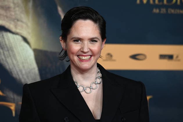 Emily COX, Schauspielerin, Portraet, Porträt, Portrait, Angeschnittenes Einzelbild, Einzelmotiv, Roter Teppich, Red Carpet Show, Ankunft, arrival, Filmpremiere DER MEDICUS 2 am 15.12.2025 im Cinedom-Kino in Koeln,