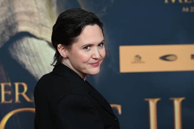 Emily COX, Schauspielerin, Portraet, Porträt, Portrait, Angeschnittenes Einzelbild, Einzelmotiv, Roter Teppich, Red Carpet Show, Ankunft, arrival, Filmpremiere DER MEDICUS 2 am 15.12.2025 im Cinedom-Kino in Koeln,
