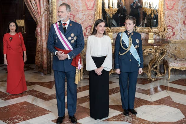 King Felipe VI, Queen Letizia, and Princess Leonor, during the Military Easter, at the Royal Palace, on January 6, 2026, in Madrid Spain The Military Easter is a ceremony that celebrates the recovery of the Menorcan town of Mahon on January 6, 1782, which was in the hands of the English, during which a balance of the vicissitudes of the previous year is made and the lines of action to be developed in the following year are marked During the ceremony, honors are rendered with the national anthem and a 21-gun salute, and King Felipe VI passes review Subsequently, the imposition of military decorations is made to those civilians and members of the Armed Forces who have earned them during the past year 06 JANUARY 2026 Diego Radamés POOL 06 01 Copyright: xDiegoxRadamà s POOLx 7200049