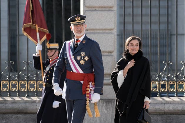 King Felipe VI, Queen Letizia, during the Military Easter, at the Royal Palace, on January 6, 2026, in Madrid Spain The Military Easter is a ceremony that celebrates the recovery of the Menorcan town of Mahón on January 6, 1782, which was in the hands of the English, during which a balance of the vicissitudes of the previous year is made and the lines of action to be developed in the following year are marked During the ceremony, honors are rendered with the national anthem and a 21-gun salute, and King Felipe VI passes review Subsequently, the imposition of military decorations is made to those civilians and members of the Armed Forces who have earned them during the past year 06 JANUARY 2026 Diego Radamés POOL 06 01 2026 Espana Copyright: xDiegoxRadamà s POOLx 7200056
