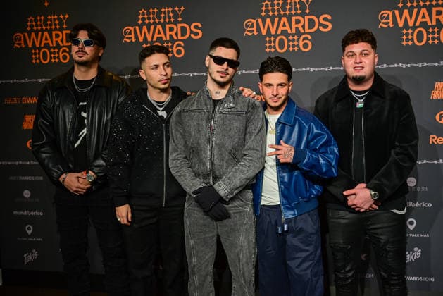 January 10, 2026, Madrid, Madrid, SPAIN: Content creators and guests pose on the black carpet during the third edition of the Army Awards, held on Saturday, January 10, at the Madrid Arena in Madrid. Known as the â€oeinternet anti-awards,†the ceremony honors the most viral moments, trends, and personalities from social media over the past year in a script-free gala hosted by Ceciarmy and Santiago Segura. In the image RVFV Madrid SPAIN - ZUMAz108 20260110_znp_z108_076 Copyright: xRichardxZubelzux