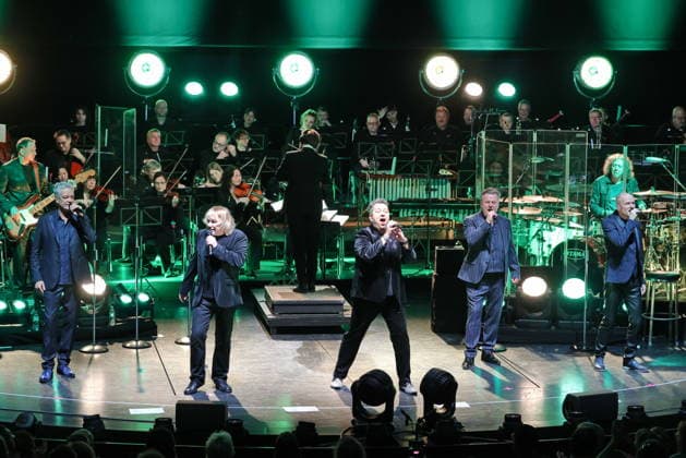 19.01.2026, Die Prinzen, Saenger, im Konzert live im Friedrichstadtpalast, Berlin, Sebastian Krumbiegel, Tobias Künzel, Wolfgang Lenk, Jens Sembdner, Henri Schmidt, Berlin