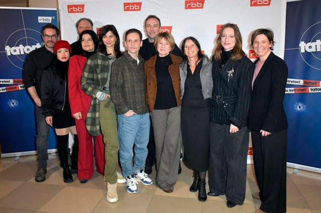 Moritz Anton, Trang Le Hong, Jens C. Susa, Jasmin Tabatabai, Mira Thiel, Nils Kahnwald, Mark Waschke, Corinna Harfouch, Catherine Stoyan, Anne Ratte-Polle, Verena Veihl bei der Premiere des ARD Fernsehfilms Tatort - Gefahrengebiet im Delphi Filmpalast. Berlin, 21.01.2026