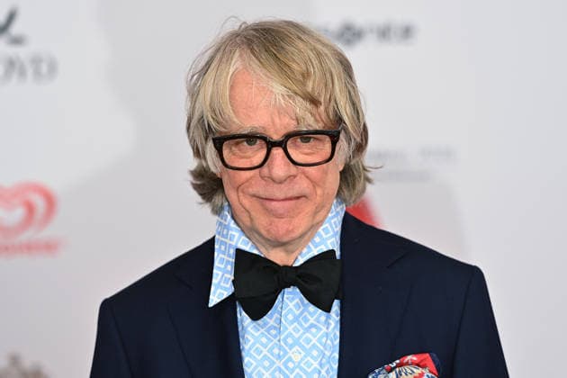Helge SCHNEIDER (Komiker,Musiker), Einzelbild,angeschnittenes Einzelmotiv,Portraet,Portrait,Porträt. 50.Deutscher Filmball, Roter Teppich,Red Carpet, am 24.01.2026 im H o t e l B a y e r i s c h e r H o f, M u e n c h e n.