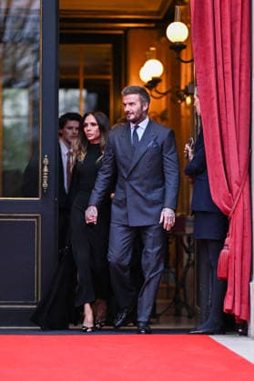 Victoria Beckham and her husband David Beckham Victoria Beckham, accompanied by her family, leaving the Hotel La Réserve to go to the Ministry of Culture to be made a Knight of the Order of Arts and Letters in Paris, France, on January 26, 2026 Yehiel Chekroune Bestimage Victoria Beckham, accompanied by her family, leaving the Hotel La Réserve to go to the Ministry of Culture to be made a Knight of the Order of Arts and Letters in Paris, France, on January 26, 2026 Paris France Copyright: xYehielxChekrounex xBestimagexYehielxChekrounex xBestimagex