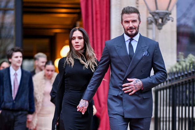 Victoria Beckham and her husband David Beckham Victoria Beckham, accompanied by her family, leaving the Hotel La Réserve to go to the Ministry of Culture to be made a Knight of the Order of Arts and Letters in Paris, France, on January 26, 2026 Yehiel Chekroune Bestimage Victoria Beckham, accompanied by her family, leaving the Hotel La Réserve to go to the Ministry of Culture to be made a Knight of the Order of Arts and Letters in Paris, France, on January 26, 2026 Paris France Copyright: xYehielxChekrounex xBestimagexYehielxChekrounex xBestimagex