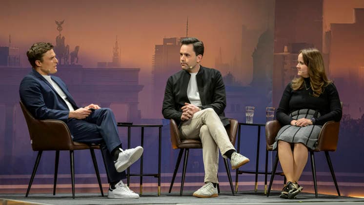 GER, Berlin, Constantin Schreiber - Late Night, on stage, at the Urania, pictured from left: Constantin Schreiber, Johannes Winkel (CDU), Ricarda Lang (Gruene), January 29, 2026, Copyright: HMBxMedia UwexKoch