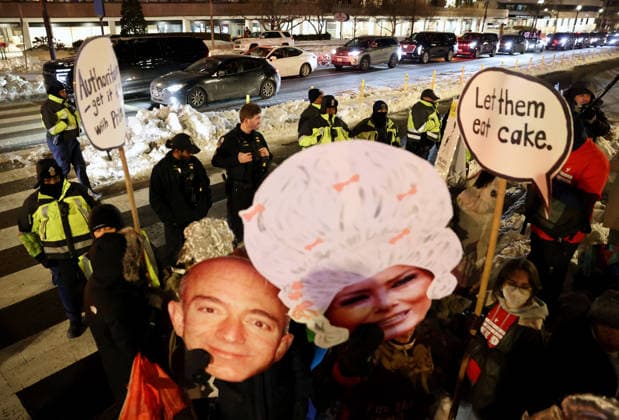 January 29, 2026, Washington District of Columbia, USA: Metropolitan police officers stop activists from marching to the John F. Kennedy Memorial Center For The Performing Arts, ahead of the screening of Melania , the documentary about the US First Lady, Melania Trump, in Washington, D.C. Melania was directed by Brett Ratner, and Amazon paid to license the film, which follows the first lady in the twenty days before her return to the White House. Washington USA - ZUMAs337 20260129_znp_s337_012 Copyright: xGentxShkullakux