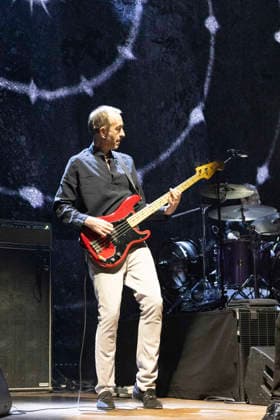 Suede , performs live, at, o2 Cith Hall, Newcastle, Uk, on 14 February 2026 Mat Osman of Suede , performs live, at, o2 Cith Hall, Newcastle, Uk, on 14 February 2026, Credit:David Wala Avalon England, Tyne and Wear, Newcastle upon Tyne Copyright: xDavidxWalax xAvalonx 1075151409