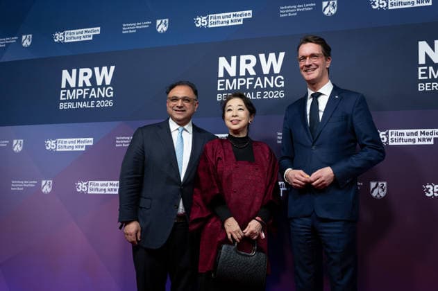 23. NRW-Empfang, Berlinale 23. NRW-Empfang, Berlinale, Landesvertretung, Berlin, Hendrik Wüst, Ministerpräsident, Nordrhein-Westfalen, Walid Nakschbandi, Geschäftsführer, Film- und Medienstiftung NRW, Shino Mitsuko, Botschafterin, Japan Berlin Berlin GER