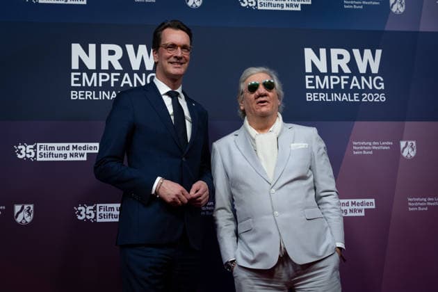 23. NRW-Empfang, Berlinale, Claude-Oliver Rudolph, Schauspieler 23. NRW-Empfang, Berlinale, Landesvertretung, Berlin, Hendrik Wüst, Ministerpräsident, Nordrhein-Westfalen, Claude-Oliver Rudolph, Schauspieler Berlin Berlin GER