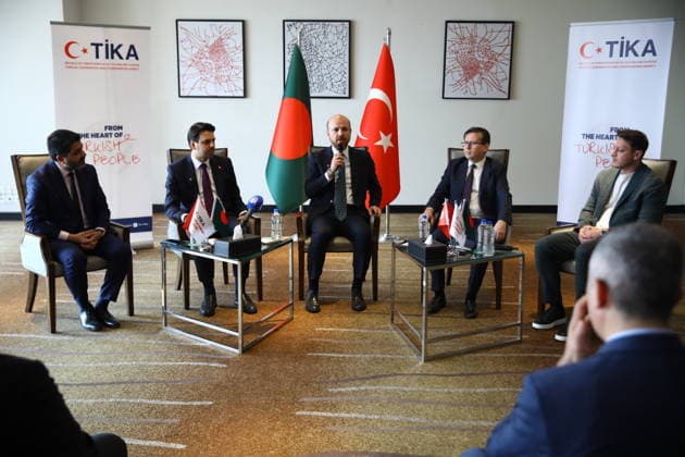 Turkish officials meet with Turkiye alumni and student leaders in Dhaka DHAKA, BANGLADESH - FEBRUARY 18: (----EDITORIAL USE ONLY – MANDATORY CREDIT - TURKISH COOPERATION AND COORDINATING AGENCY (TIKA) HANDOUT - NO MARKETING NO ADVERTISING CAMPAIGNS - DISTRIBUTED AS A SERVICE TO CLIENTS----) Chairman of the Board of Trustees of the Ilim Yayma Foundation, Necmeddin Bilal Erdogan, and President of the Turkish Cooperation and Coordination Agency (TIKA), Abdullah Eren, meet with Turkiye alumni and student leaders in Dhaka, Bangladesh, on February 18, 2026. The event, held at a hotel in Dhaka, was also attended by Turkiye’s Ambassador to Bangladesh Ramis Sen, former football star Mesut Ozil, and many Bangladeshi students who studied in Turkiy Copyright: x2026xAnadoluxTIKAx xHandoutx