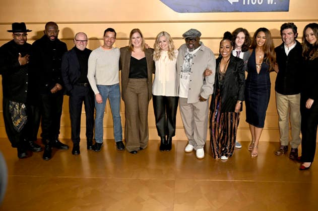 Marcel Spears, Sheaun McKinney, David Stapf, George Cheeks, Amy Reisenbach, Beth Behrs, Cedric the Entertainer, Tichina Arnold, Hank Greenspan, Skye Townsend, Max Greenfield und Amber Stevens bei der Staffel Finale Party zur CBS Serie The Neighborhood im Radford Studio Center. Los Angeles, 19.02.2026