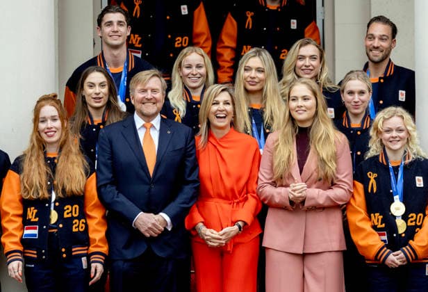 24-02-2026 Palace Princess Amalia and King Willem-Alexander and Queen Maxima during a meeting with the Dutch medal winners of the 2026 Winter Olympics in Milan at palace Noordeinde in The Hague. Jutta Leerdam, Xandra Velzeboer, Jens van ™t Wout, Melle van ™t Wout, Femke Kok, Jenning de Boo, Merel Conijn, Antoinette Rijpma-de Jong, Joy Beune, Kjeld Nuis, Marijke Groenewoud, Jorrit Bergsma, Teun de Boer, Friso Emons and Itzhak de Laat and Carl Verheijen. Â Copyright: xPPEx